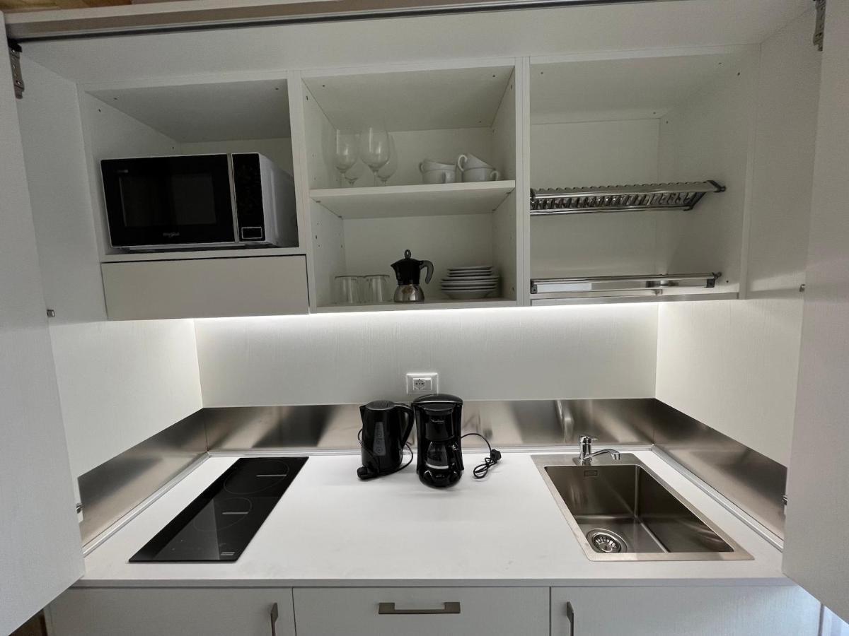 Anfite Apartments Santa Maria Desenzano del Garda Bagian luar foto