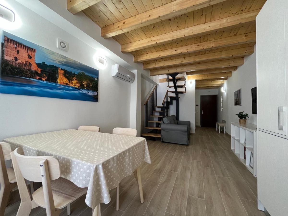 Anfite Apartments Santa Maria Desenzano del Garda Bagian luar foto