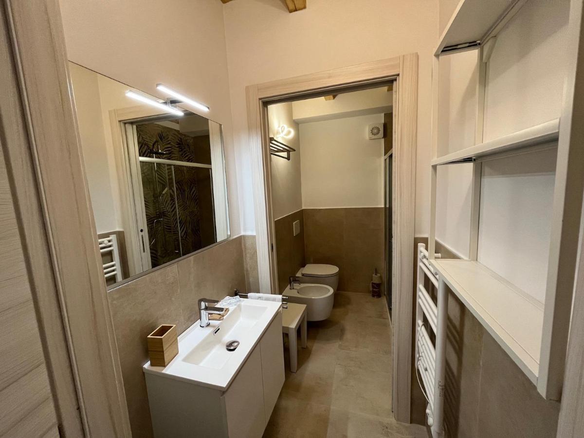 Anfite Apartments Santa Maria Desenzano del Garda Bagian luar foto
