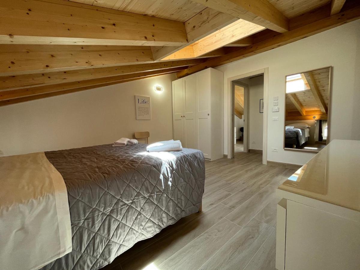 Anfite Apartments Santa Maria Desenzano del Garda Bagian luar foto