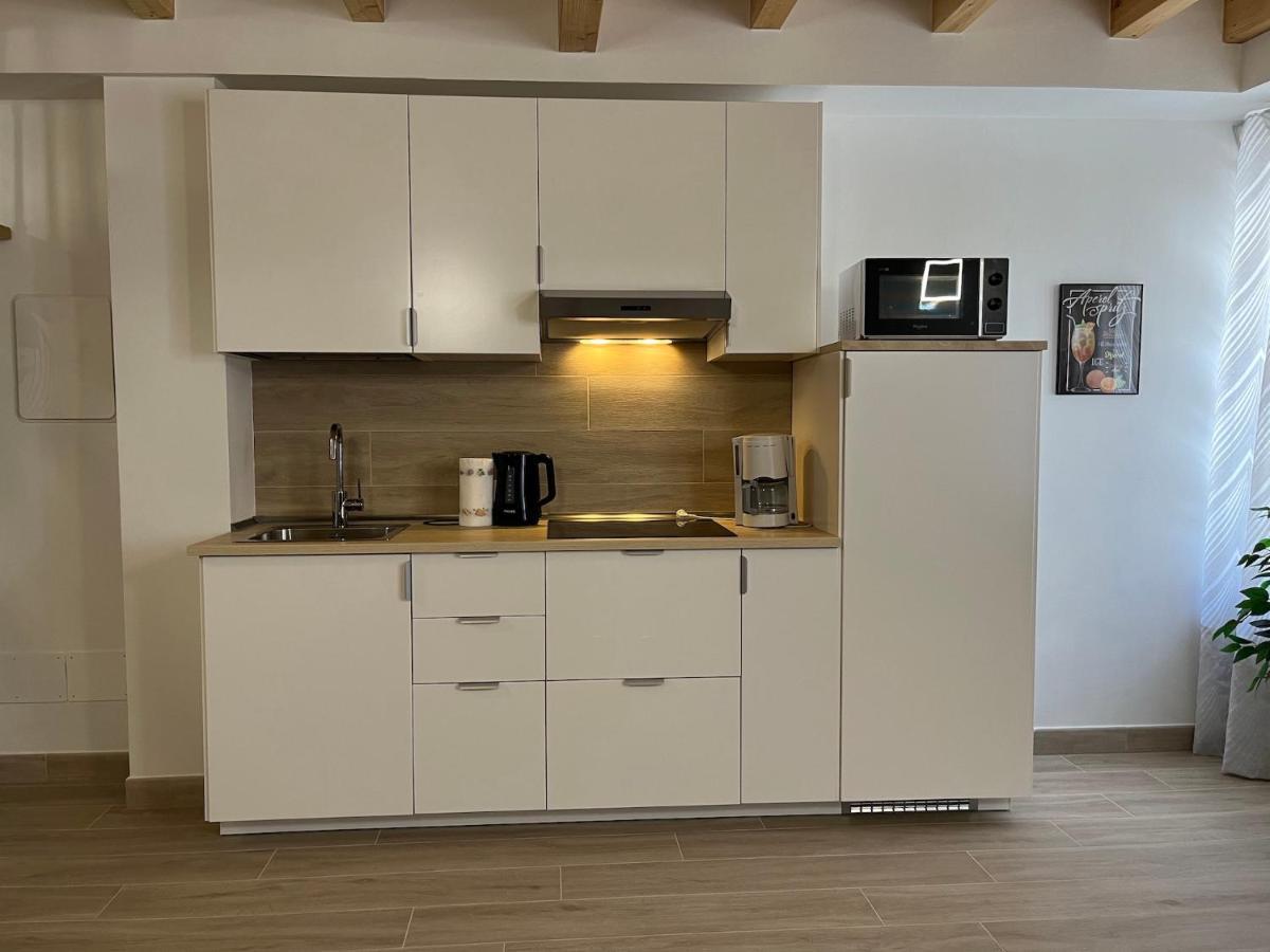 Anfite Apartments Santa Maria Desenzano del Garda Bagian luar foto