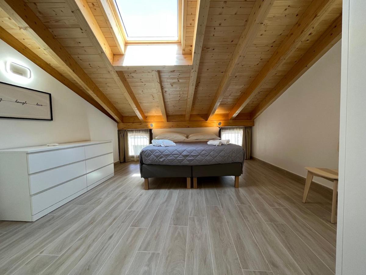 Anfite Apartments Santa Maria Desenzano del Garda Bagian luar foto