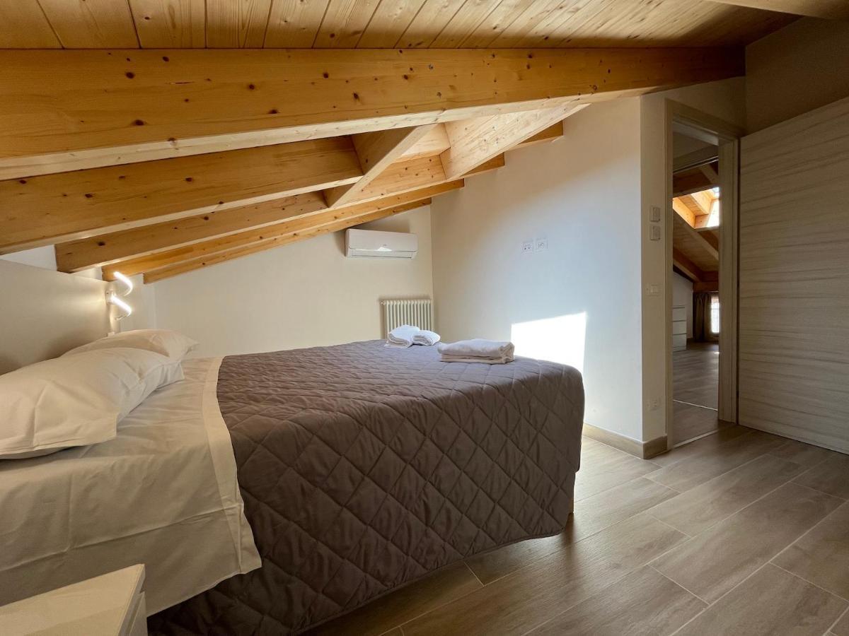 Anfite Apartments Santa Maria Desenzano del Garda Bagian luar foto