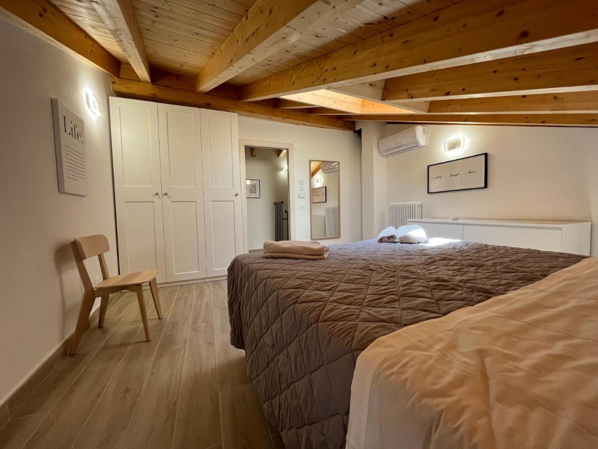 Anfite Apartments Santa Maria Desenzano del Garda Bagian luar foto