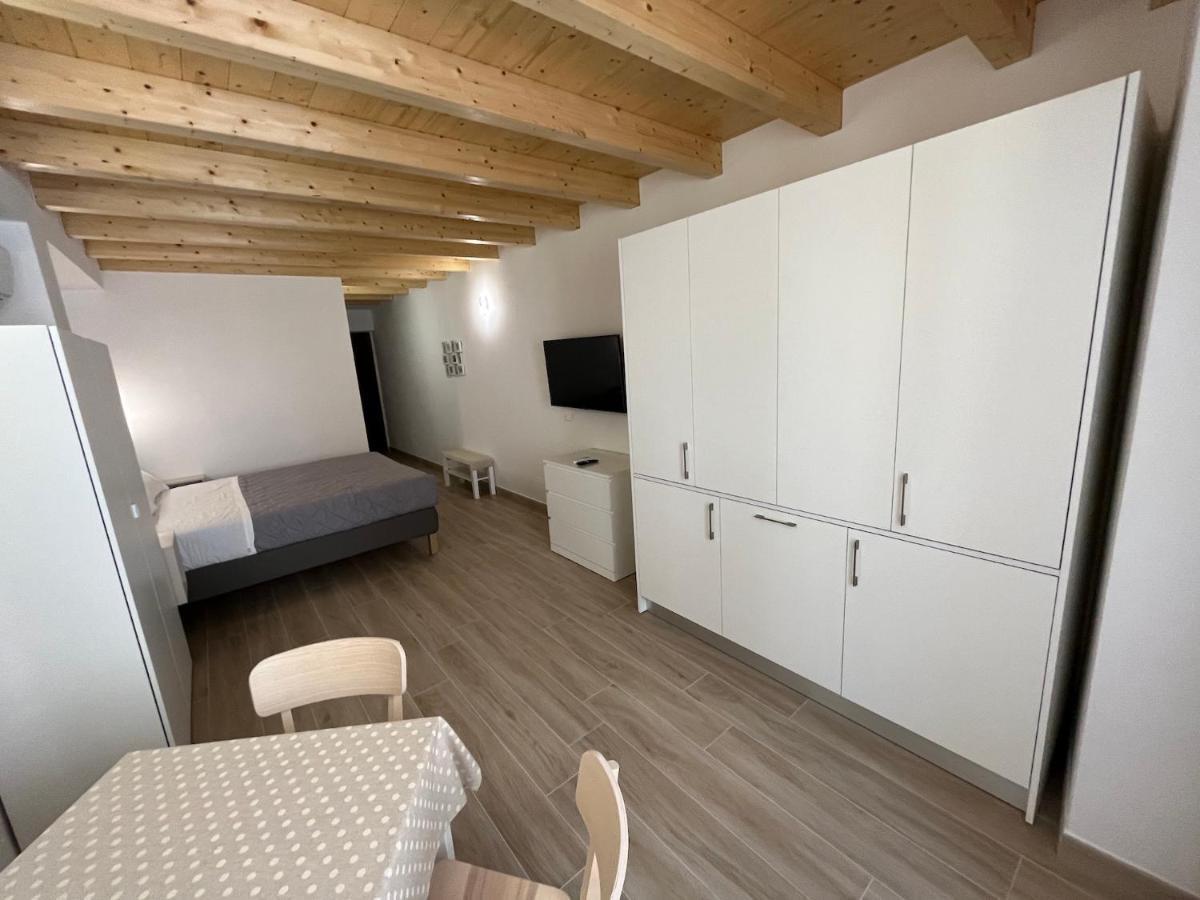 Anfite Apartments Santa Maria Desenzano del Garda Bagian luar foto